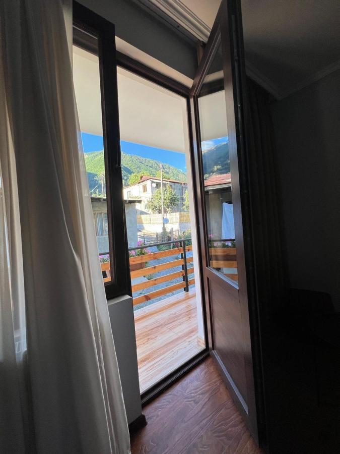 Monte Bianco Bed and Breakfast Mestia Buitenkant foto